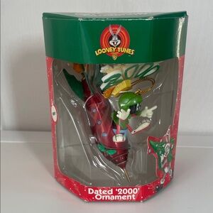 Vintage Looney Tunes 2000 Ornament in box